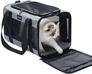 Vceoa-Soft-Sided-Cat-Carrier-Review.